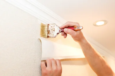 Pose de papier peint à Aron — revêtements muraux et toiles de verre